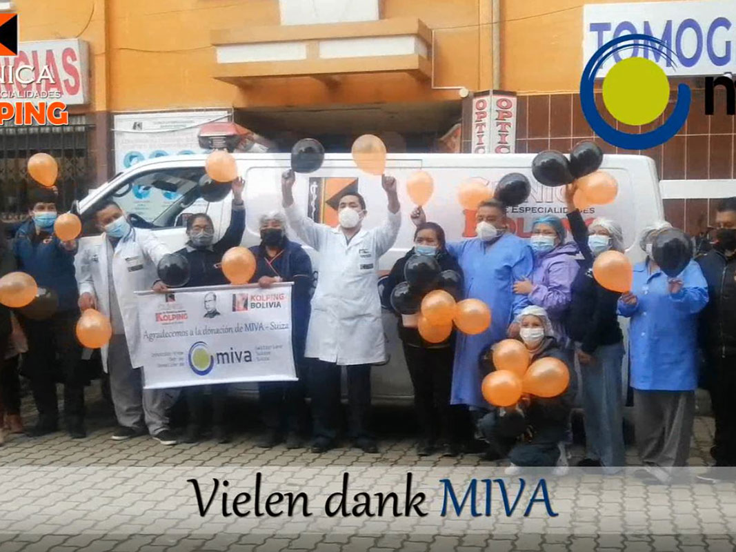 210039 - Mit dem neuen Ambulanzfahrzeug zur Klinik