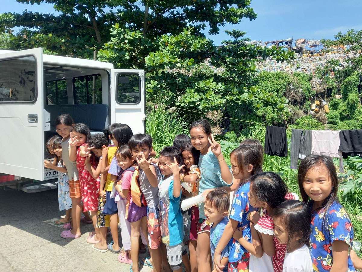 230003 - Philippinen: Warmes Essen und Bildung für Kinder, die im Müll leben