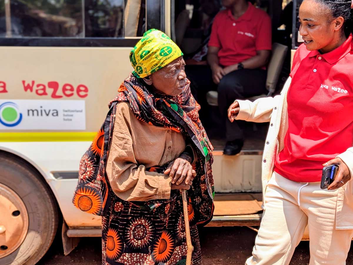 240003 - Un bus au service de la santé et de l’inclusion